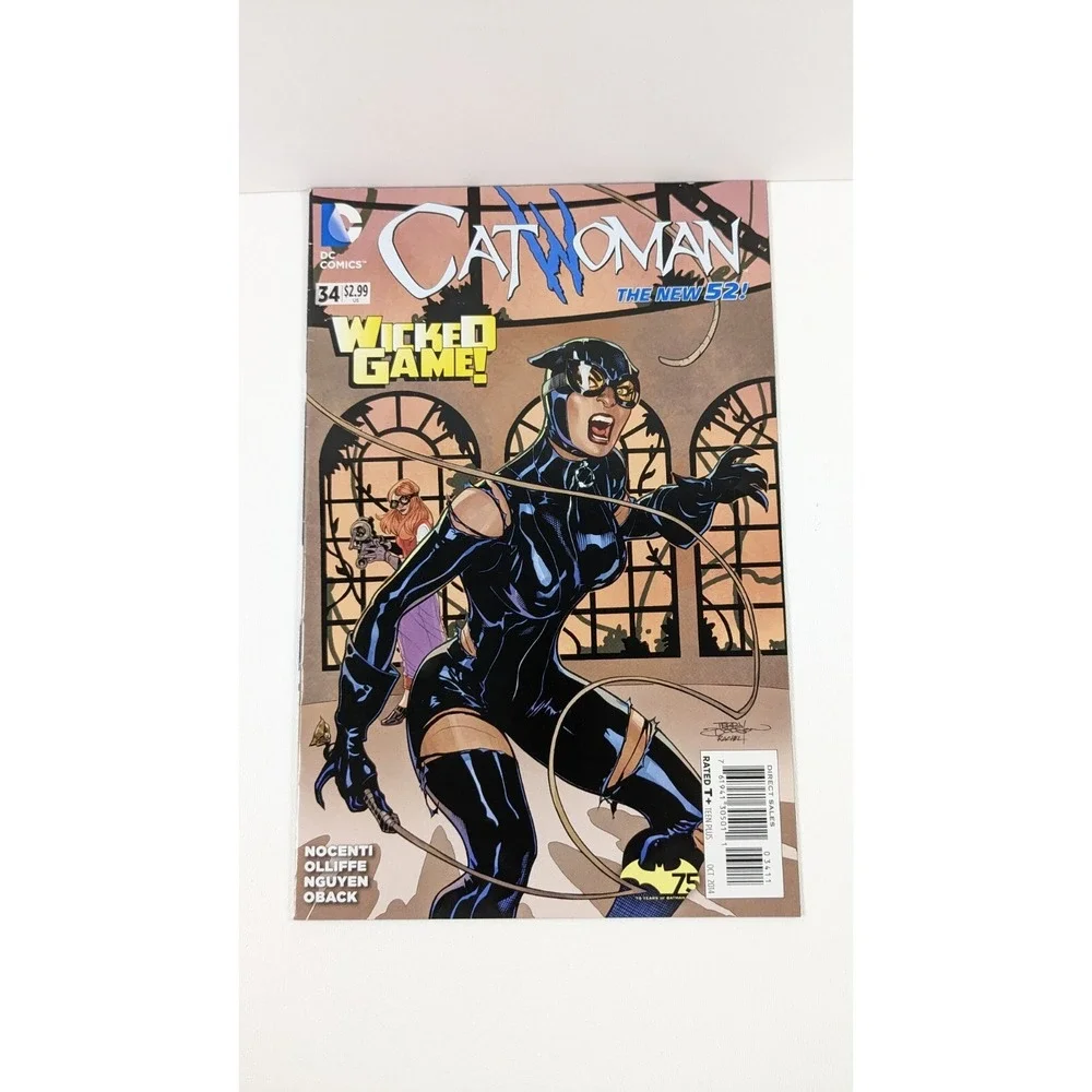 Catwoman #34 Wicked Game and #28 Catfight New 52 DC Comics 2014